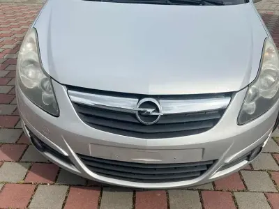 Gebraucht Opel Corsa Edition 101 PS (74 kW) 2010 Starsilber iii m2 Kleinwagen