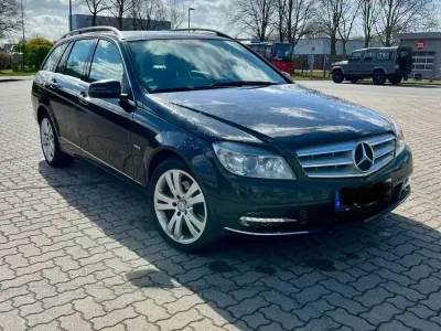 Gebraucht Mercedes C220 Avantgarde 170 PS (125 kW) 2010 Schwarz Kombi