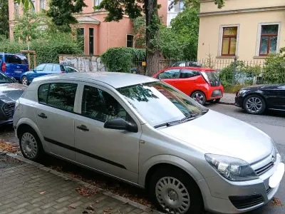 Gebraucht Opel Astra 90 PS (66 kW) 2005 Silber Kombi