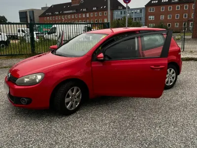 Gebraucht VW Golf VI Comfortline 80 PS (58 kW) 2009 Rot Kleinwagen