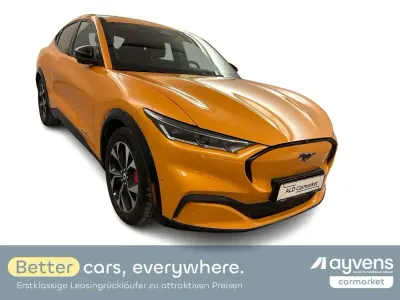 Usata Ford Mustang Mach-E 197 kW (269 CV) 2022 Arancione SUV