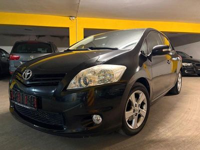 Gebraucht Toyota Auris Executive 126 PS (92 kW) 2012 Schwarz Limousine