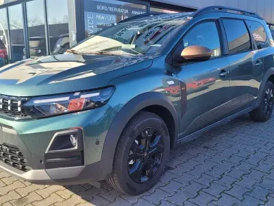 Neu Dacia Jogger Extreme 110 PS (80 kW) 2026 Grün Van / Kleinbus