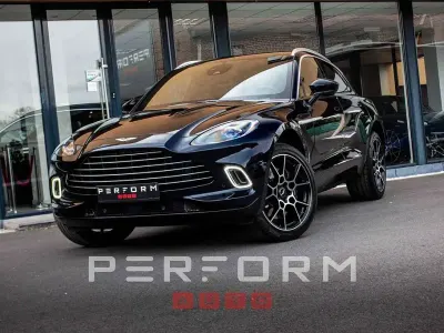 Gebraucht Aston Martin DBX 551 PS (405 kW) 2021 Blau SUV