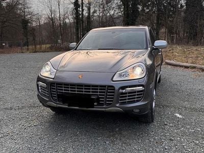 Silber Gebraucht 2007 Porsche Cayenne Turbo SUV | 19.500 € (Etwas zu teuer)