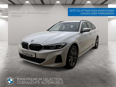 Weiß Gebraucht 2022 BMW 320e Sport Line Kombi | 30.901 € (Fairer Preis)