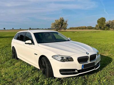 Weiß Gebraucht 2013 BMW 520 Kombi | 9.800 € (Fairer Preis)