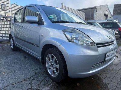 Gebraucht Daihatsu Sirion 87 PS (63 kW) 2005 Silber Kleinwagen