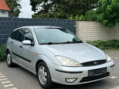 Brugt Ford Focus 101 HK (74 kW) 2003 Sølv Sedan