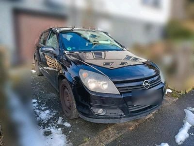 Gebraucht Opel Astra 105 PS (77 kW) 2005 Schwarz Limousine