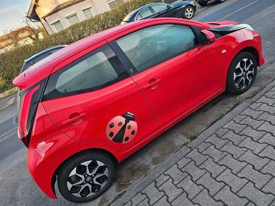Gebraucht Toyota Aygo Team 72 PS (52 kW) 2020 Rot Kleinwagen