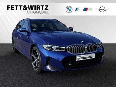 Gebraucht BMW 330e M Sport 292 PS (214 kW) 2024 Portimao blau metallic Kombi