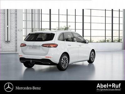 Usata Mercedes E250 Advanced 163 CV (119 kW) 2025 Andere Berlina