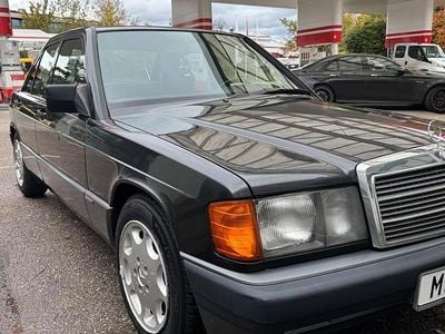 Schwarz Gebraucht 1993 Mercedes 190 Sportline Limousine | 10.900 €