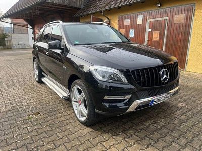 Gebraucht Mercedes ML350 258 PS (189 kW) 2013 Schwarz SUV