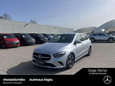 Gebraucht Mercedes B200 Progressive 163 PS (119 kW) 2023 Lack hightechsilber Van / Kleinbus