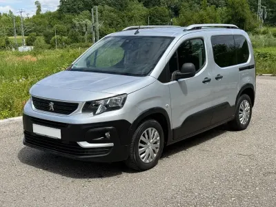 Gebraucht Peugeot Rifter 131 PS (96 kW) 2019 Silber Van / Kleinbus