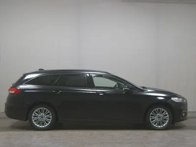 Używany Ford Mondeo Trend 150 KM (110 kW) 2021 Czarny Kombi
