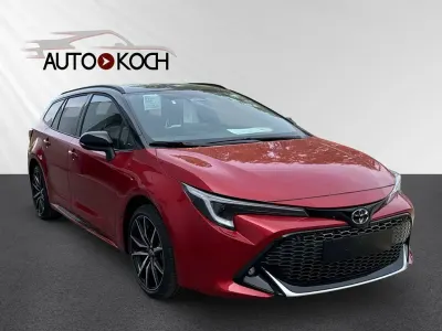 Neu Toyota Corolla Sport 179 PS (131 kW) 2026 Emotional red 2 (3u5)/ black m Kombi