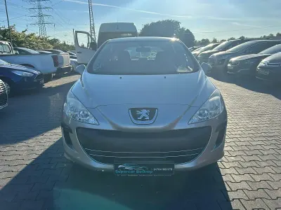 Gebraucht Peugeot 308 Tendance 120 PS (88 kW) 2009 Grau Limousine