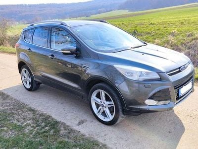 Begagnad Ford Kuga Titanium 179 HK (131 kW) 2015 Grå SUV