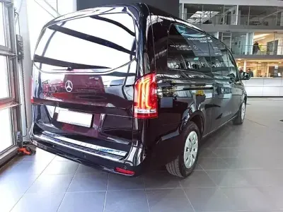 Gebraucht Mercedes V220 163 PS (119 kW) 2021 Schwarz Van / Kleinbus
