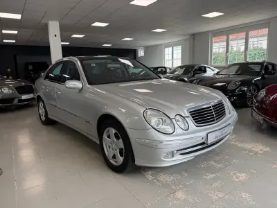 Gebraucht Mercedes E320 Avantgarde 204 PS (150 kW) 2003 Silber Limousine
