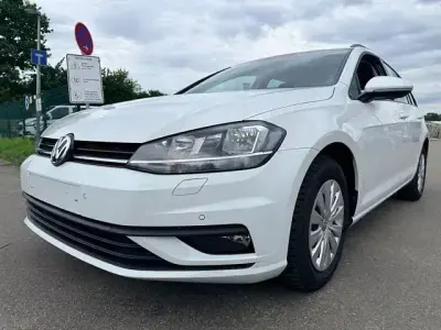 Gebraucht VW Golf VII Trendline 116 PS (85 kW) 2020 Pure white Kombi