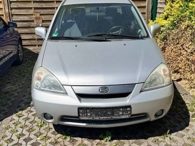 Suzuki Liana