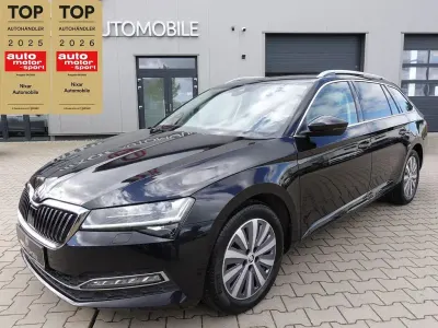 Gebraucht Skoda Superb Style 200 PS (147 kW) 2022 Schwarzmagic perleffekt Kombi