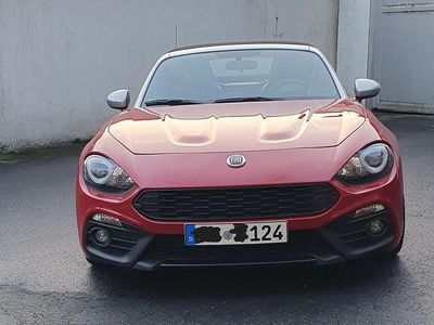 Gebraucht Fiat 124 Spider 140 PS (102 kW) 2019 Rot Cabrio