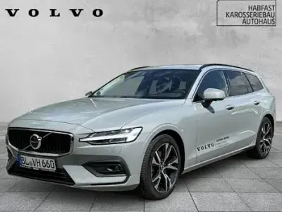 Gebraucht Volvo V60 Core 197 PS (144 kW) 2024 Grau Kombi