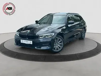 Gebraucht BMW 320 Sport Line 190 PS (139 kW) 2021 Schwarz Kombi