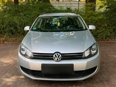 Gebraucht VW Golf VI 105 PS (77 kW) 2011 Grau Kombi