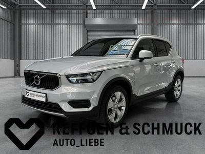Gebraucht Volvo XC40 Momentum 163 PS (119 kW) 2020 Glacier silver (metallic) SUV