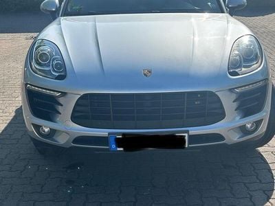 Porsche Macan S