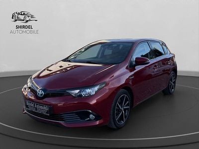 Second-hand Toyota Auris Hybrid Team 99 CP (72 kW) 2019 Roșu Berlinǎ