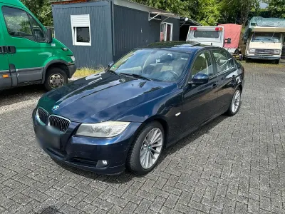 Gebraucht BMW 316 115 PS (84 kW) 2009 Blau Limousine