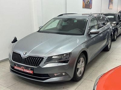Gebraucht Skoda Superb Ambition 150 PS (110 kW) 2019 Grau Kombi