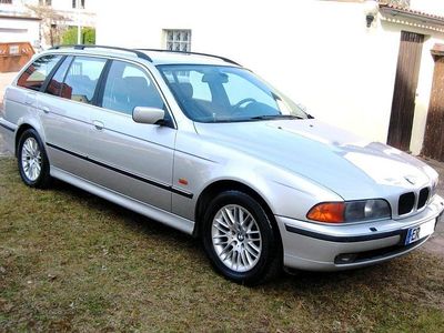 BMW 523