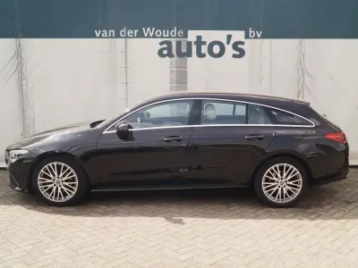 Gebraucht Mercedes CLA200 Shooting Brake Business 163 PS (119 kW) 2021 Schwarz Kombi