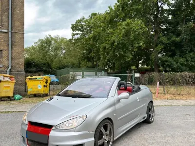 Gebraucht Peugeot 206 CC S16 109 PS (80 kW) 2005 Grau Cabrio