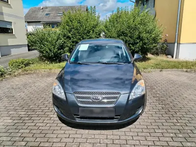 Gebraucht Kia Ceed 90 PS (66 kW) 2009 Grau Kleinwagen