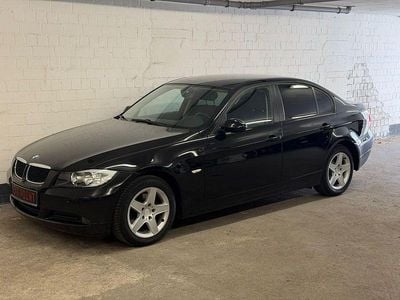 Second-hand BMW 318 129 CP (94 kW) 2006 Negru Berlinǎ