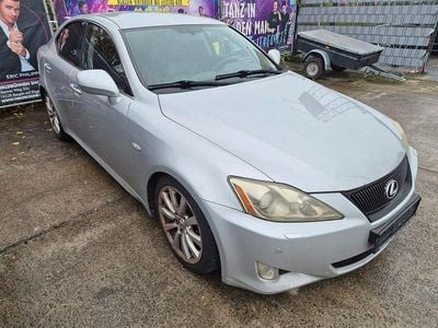 Silber Gebraucht 2006 Lexus IS220 Limousine | 1.900 €