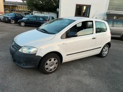 Gebraucht VW Fox 54 PS (39 kW) 2006 Weiß Kleinwagen