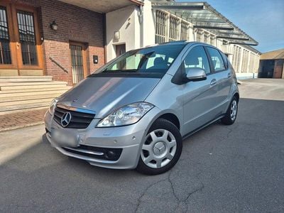 Gebraucht Mercedes A160 Classic 95 PS (69 kW) 2010 Silber Kleinwagen