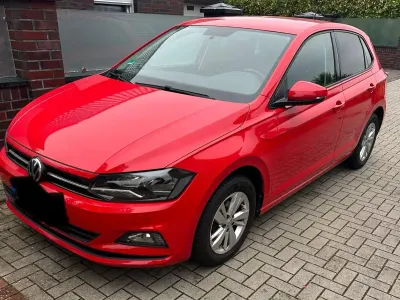 Gebraucht VW Polo Comfortline 95 PS (69 kW) 2018 Rot Kleinwagen