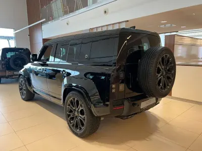 Nuova Land Rover Defender 635 CV (467 kW) 2026 Nero SUV