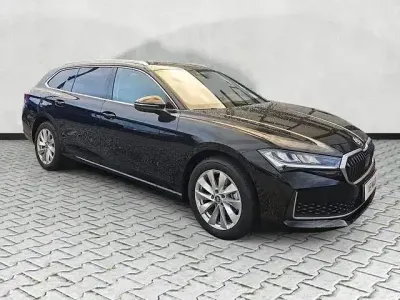 Neu Skoda Superb Selection 150 PS (110 kW) 2026 Schwarz Kombi
